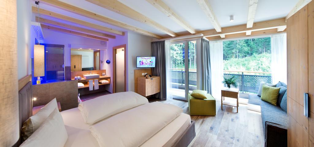 Waldrast - Forestside Living Seis am Schlern Buitenkant foto